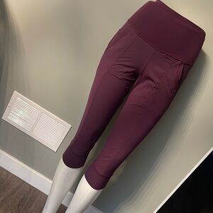 Lululemon size 2 capris
